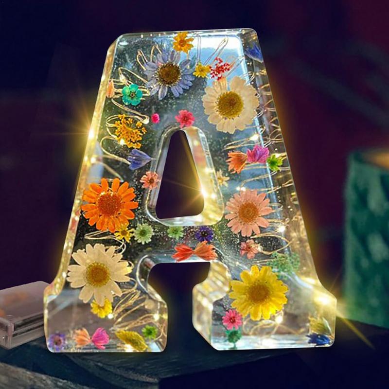Lampada da notte floreale con  - Resin Art Alphabet recensione e prezzo